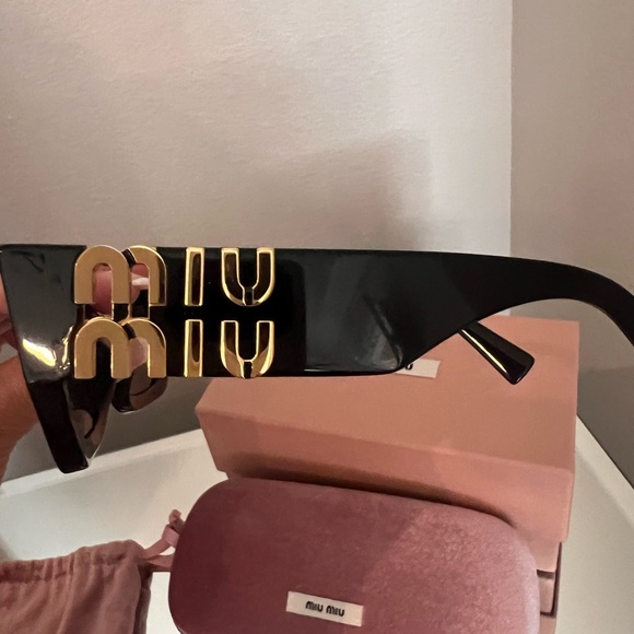 100 Authentic MIU MIU sunglasses - Picture 9 of 14